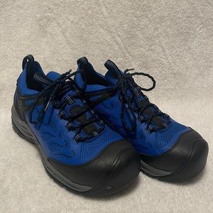 Keen steel toe shoes